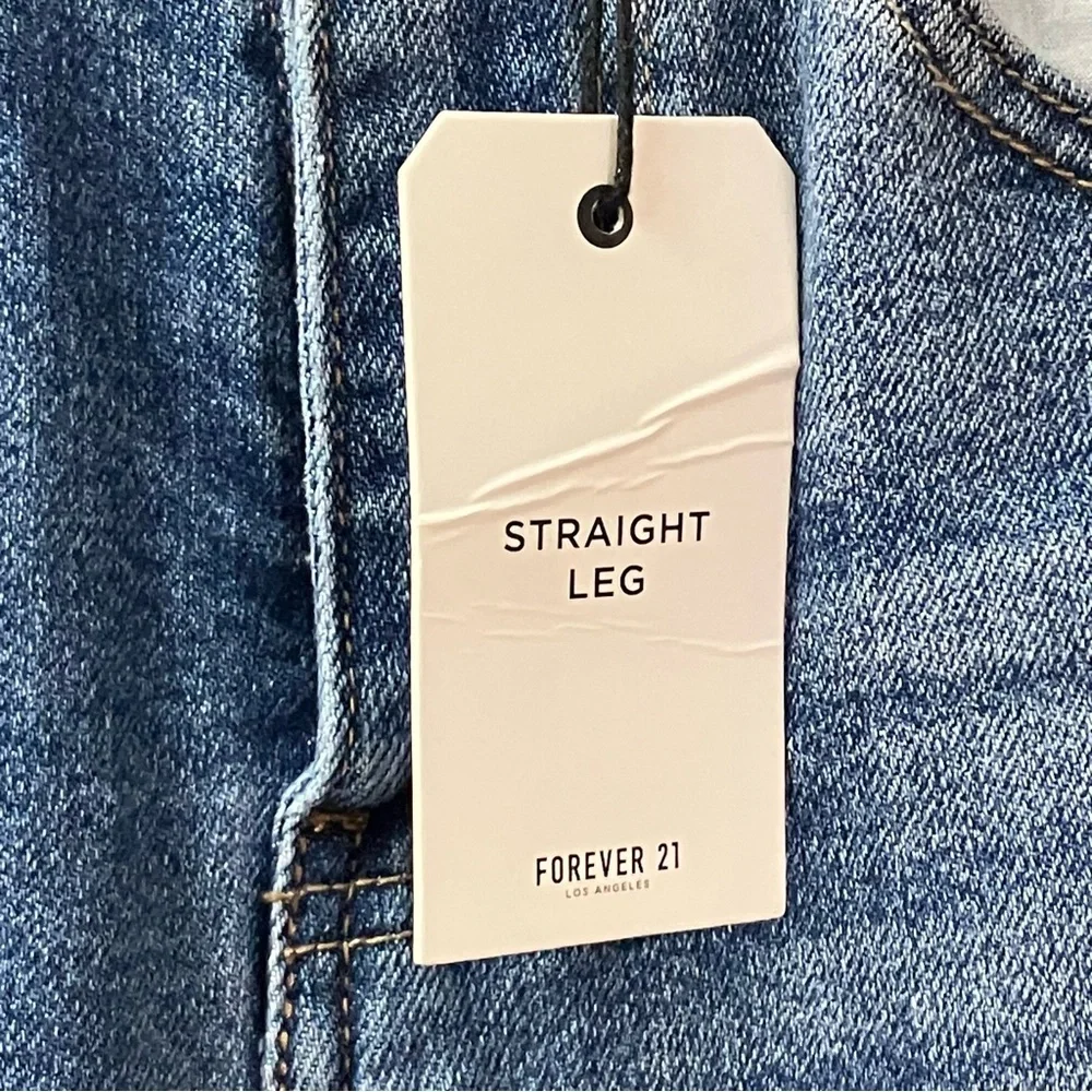 NWT FOREVER 21 Straight Leg High Rise Jeans SMALL Slim Stretch Academia Cowgirl
